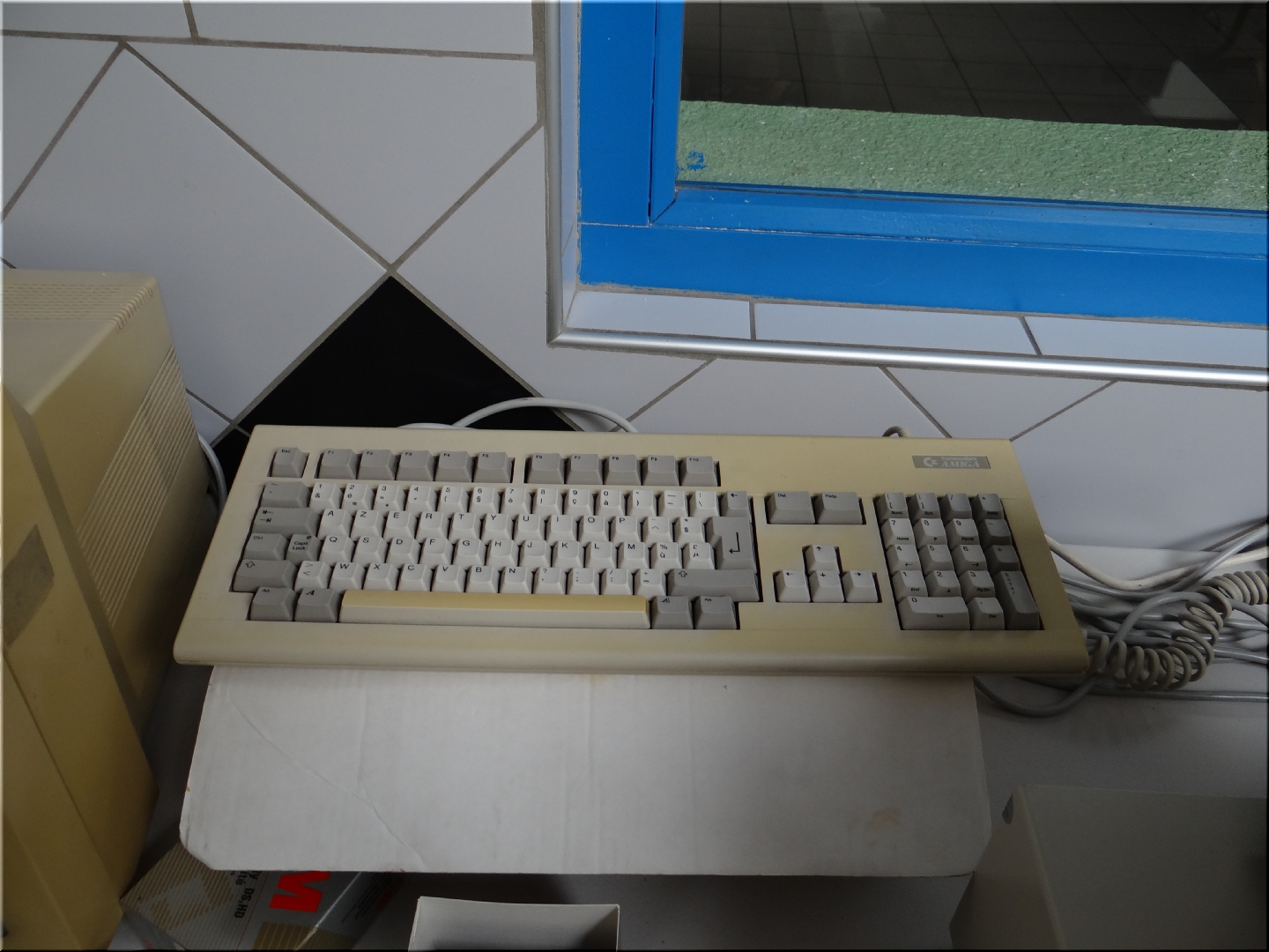 Image has 841979 bytes